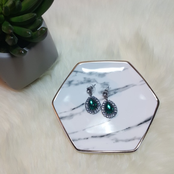 Banana Republic Earrings - Picture 1 of 2